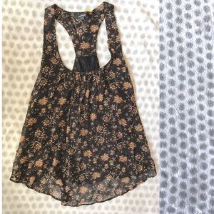 Black decorative sleeveless blouse - large